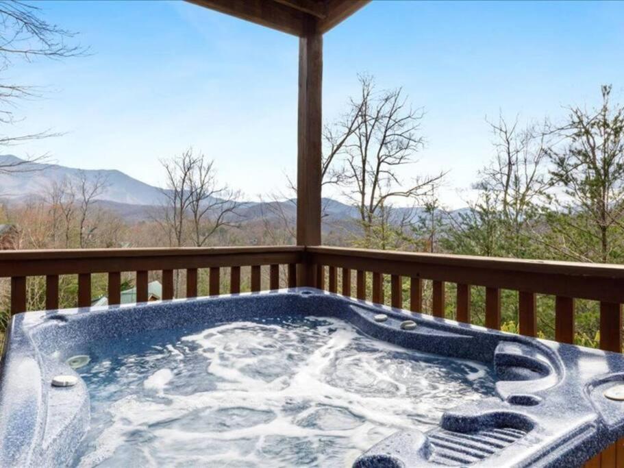 Breathtaking Views Of The Smokies, 3 Mins To Gatlinburg Villa Buitenkant foto