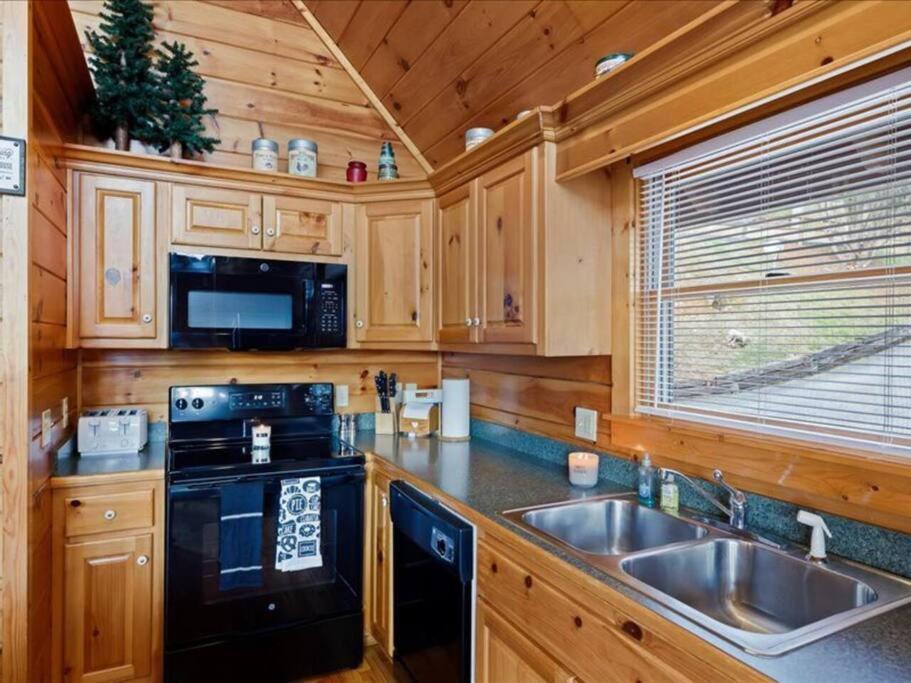 Breathtaking Views Of The Smokies, 3 Mins To Gatlinburg Villa Buitenkant foto
