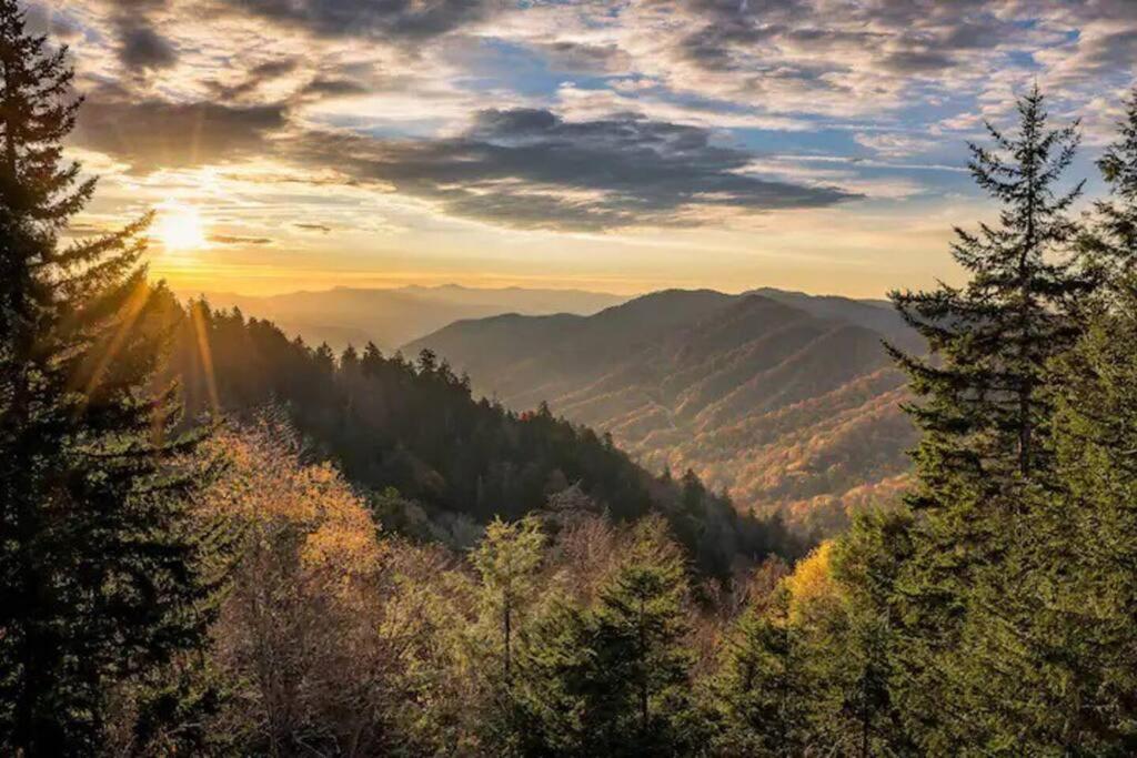 Breathtaking Views Of The Smokies, 3 Mins To Gatlinburg Villa Buitenkant foto